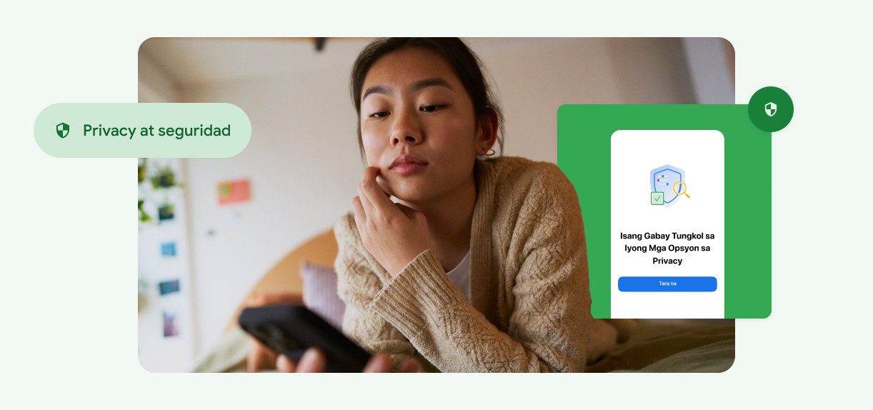 Hinahawakan ng babae ang kanyang mukha at tumitingin sa kanyang telepono.